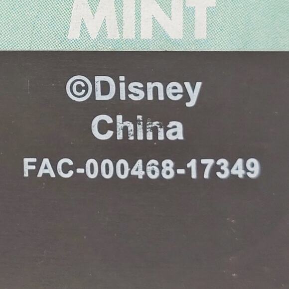 Disney Minnie Mouse Black 3-D Rubber Magnet NWT - Picture 7 of 9